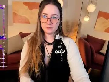 emmabloomm on Chaturbate