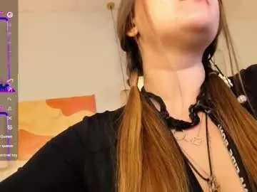 emmabloomm on Chaturbate