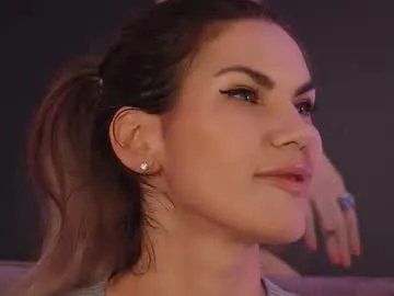 feliciakrige — Destroy my pussy with your vibes [532 tokens left]  #natural #anal #bigass #lovense #squirt