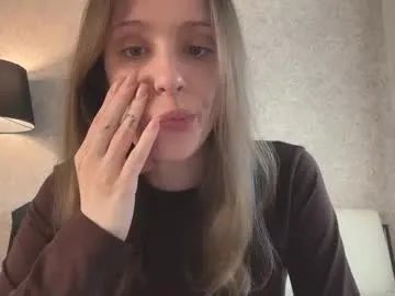 fflloowweerr — Welcome to my room...Domi is on & pvt is open - Multi Goal: suck big dildo topless [1111 tokens left] #slim #feet #pvt #new #shy