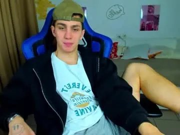 frank_mooree on Chaturbate