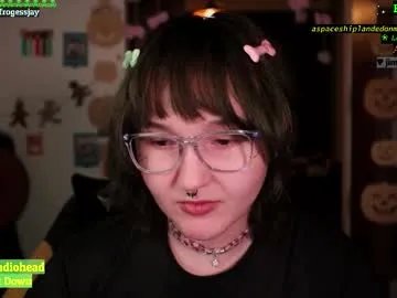 frogessjay on Chaturbate