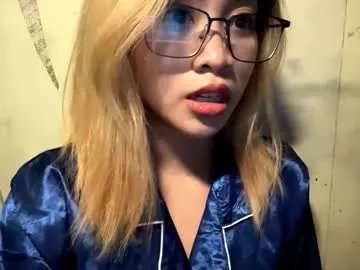 genesistresvant on Chaturbate