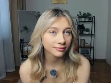 glossybabe_ on Chaturbate