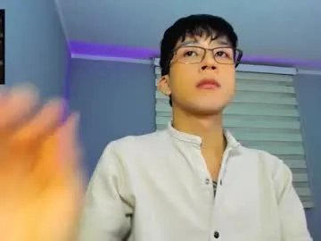 guy_veryhot1 on Chaturbate