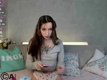 hi__karu on Chaturbate