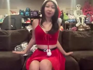 hiddenr0se on Chaturbate