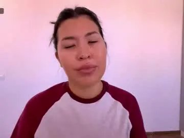 hillarymelson's avatar