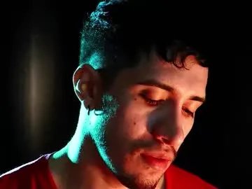 hotlatinking on Chaturbate