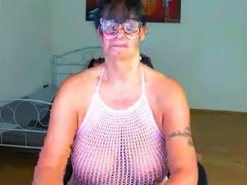 illymaus on Chaturbate