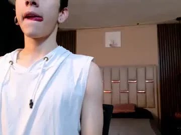james_adamss_ on Chaturbate