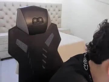 jhoanleandro on Chaturbate