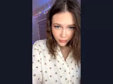 joycehicks — Goal - Pinch nipples under bra My name is Olivia. #18 #new #lovense #bigboobs #teen [0 tokens remaining]