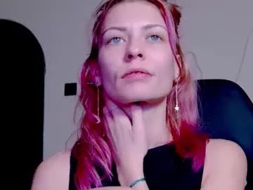 karoline121 on Chaturbate