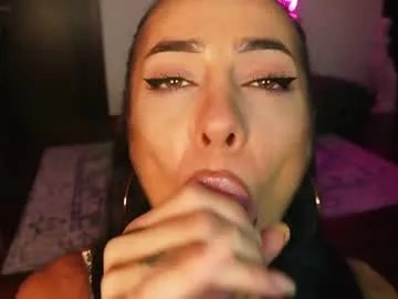 katyerave on Chaturbate