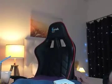 kimclarks — your Goddess is here  #femdom #goddess #feet #nylon #mistress