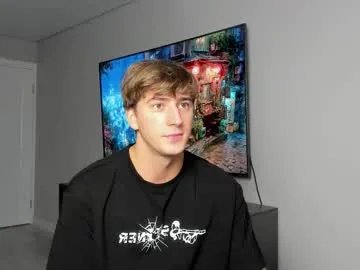 krishort on Chaturbate