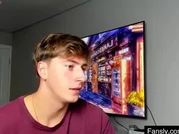 krishort on Chaturbate