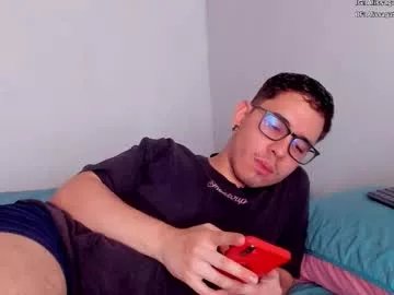 leoandviolet on Chaturbate