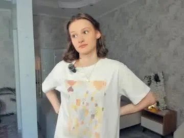 lesigrace — (Show my cozy outfit)  First days on your platform! I'm Sanem! good to see everyone, hope it's fun :) #teen #18 #new #cute #natural [0 tokens remaining]