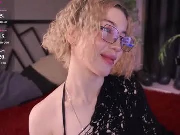 lindathacker on Chaturbate