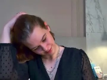 lorapuffs on Chaturbate