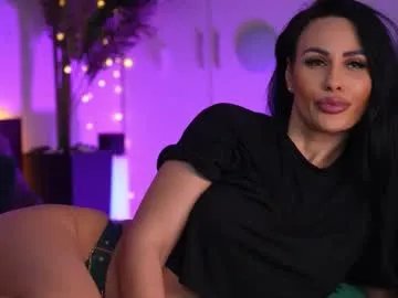 lorettelorenaa on Chaturbate