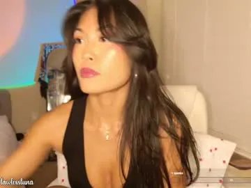 lunalawless on Chaturbate
