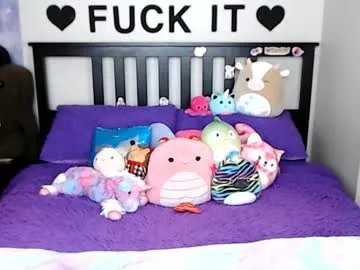 mackenziewolfe on Chaturbate