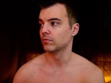 maxhughes on Chaturbate