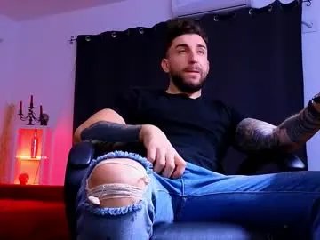 mightyaaron on Chaturbate