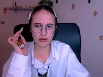 mona_cloud on Chaturbate