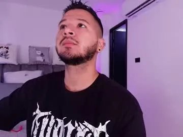 mr_mikee_ on Chaturbate