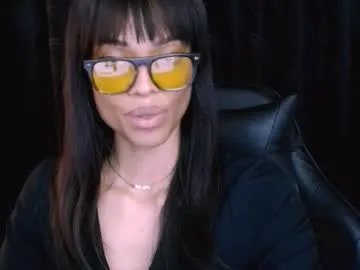 queendom_ing on Chaturbate