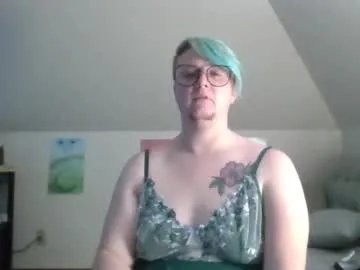 queerlyjaz on Chaturbate