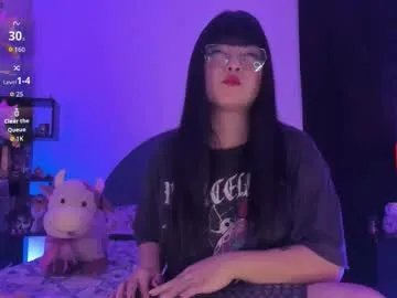 ravendark_666 on Chaturbate