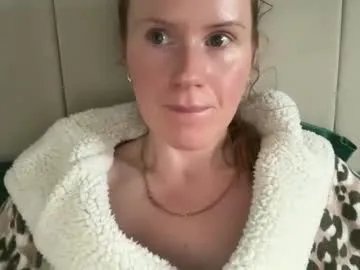 red_head_rosie_69 on Chaturbate