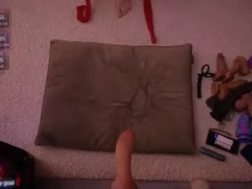 redhead_shark on Chaturbate