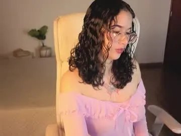 renaxi_smith on Chaturbate