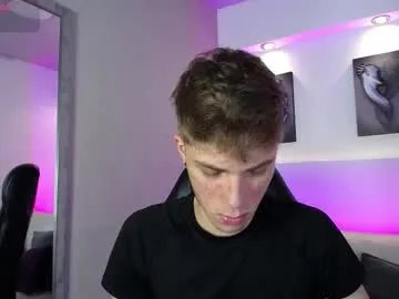 robbinblaze on Chaturbate