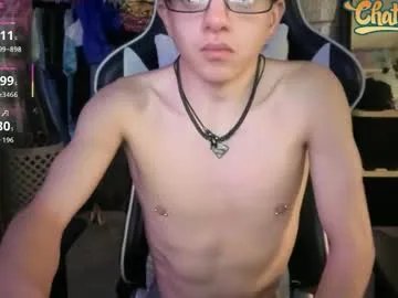 robertcicijr21 on Chaturbate