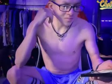robertcicijr21 on Chaturbate