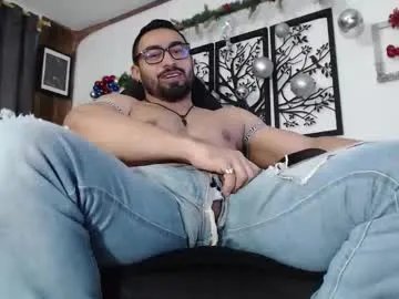 ryan_ruggeroo on Chaturbate