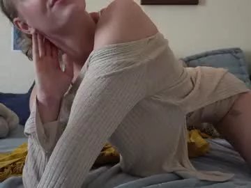 sistinehashands on Chaturbate