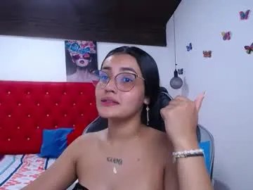 sofiaasexy19 on Chaturbate