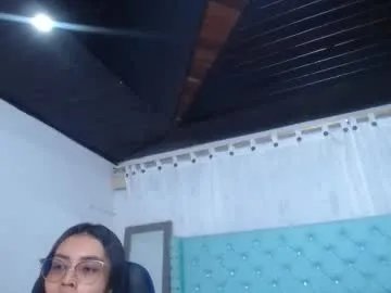 sofiaasexy19 on Chaturbate