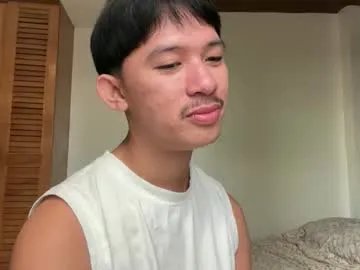 sweetguy102103 on Chaturbate