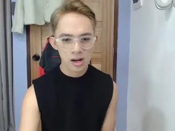 sweetguy102103 on Chaturbate