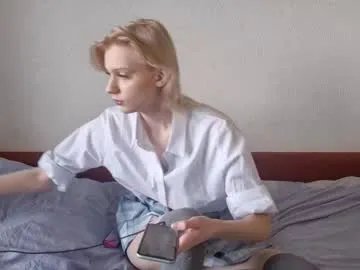 teresagerula — Goal:Robot dance <: My name is Anna #new , Rock or Pop?:3  #skinny #young #18 #shy [22 tokens remaining]