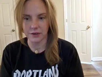 tinywithtiddies on Chaturbate